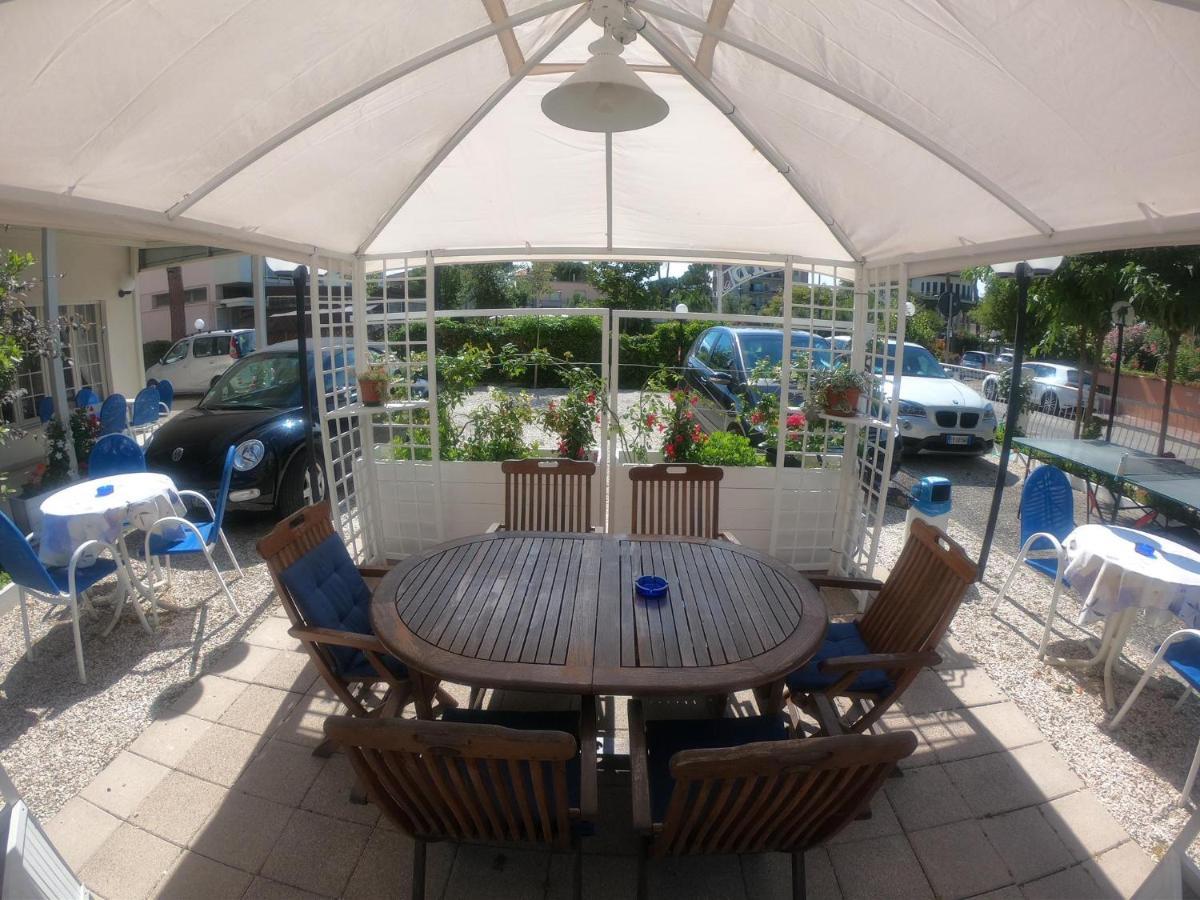 Splendid B&B Milano Marittima Exterior foto
